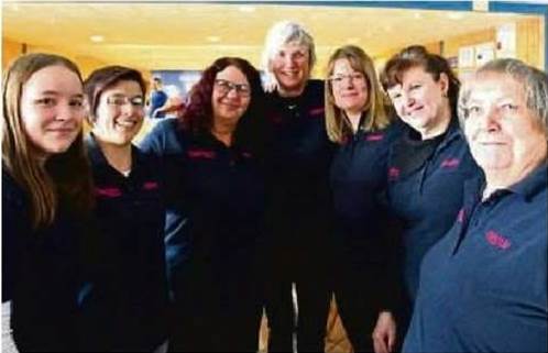 Ein Bild, das Text, darstellend, Person, stehend enth�lt.

Automatisch generierte Beschreibung